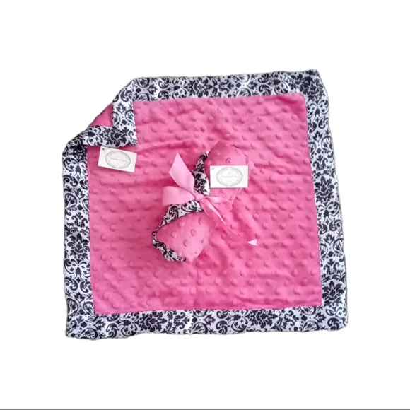 Pink and Black Patterned Baby Blanket NWT Room Accent - Picture 1 of 6